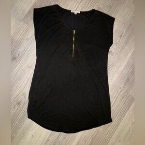 Green Envelope Black and Gold Cap Sleeve